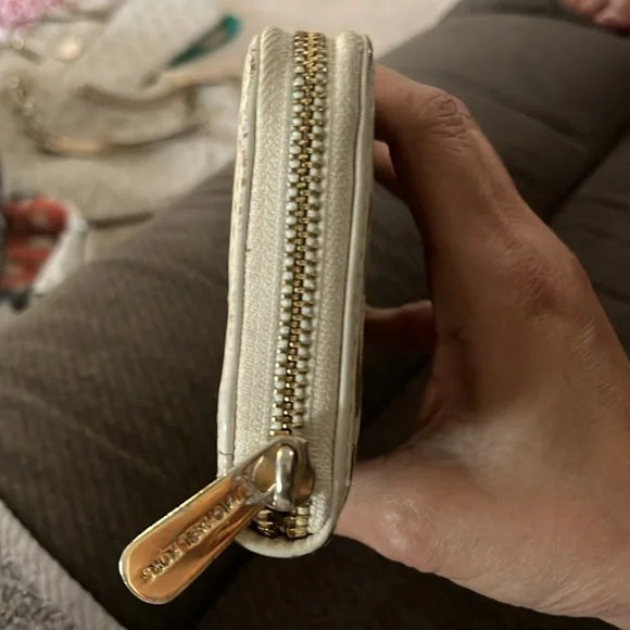 MK Zippy Cloth Large Wallet - Picture 7 of 12